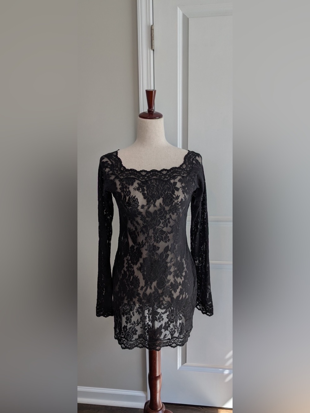 Vintage Victoria’s Secret Y2K Black Lace Lingerie Dress Bell Sleeves Size Large